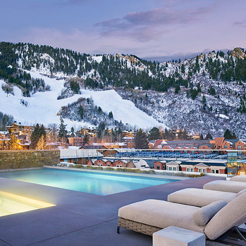 residence pool in the winter