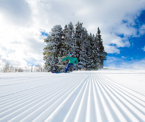 skiing winter adventures first tracks aspen mountain